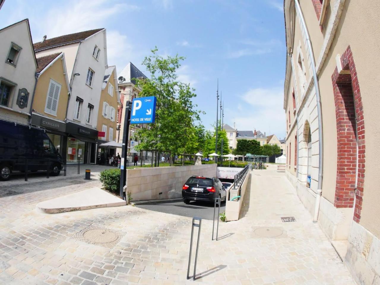 Coeur De Ville, Calme, Spacieux,Parking Et Wifi ! Chartres Eksteriør billede